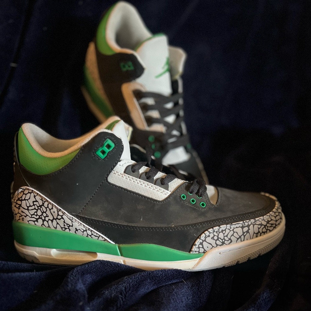 Air Jordan 3 Pine Green